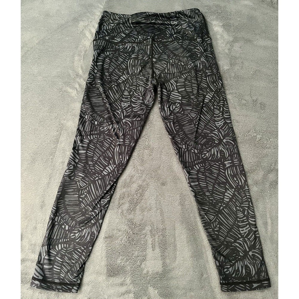 Sol & Mane Yoga Pants Women Black and White Pattern Size Medium Lightly Worn - Picture 4 of 5